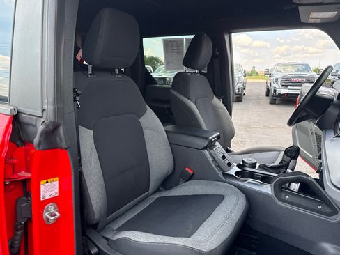 Used 2022 Ford Bronco Big Bend w/ Sasquatch Package AWD/4WD image 27