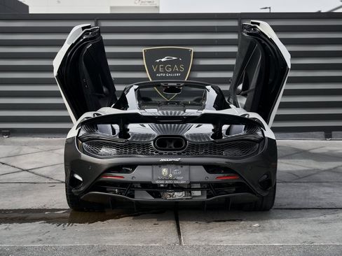 Used 2024 McLaren 750S image 31