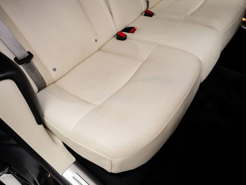 Used 2011 Rolls-Royce Ghost image 66