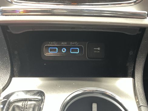 Used 2018 Jeep Grand Cherokee Altitude image 22