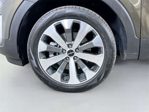 Used 2022 Kia Telluride S image 8