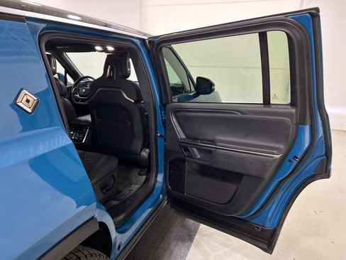 Used 2023 Rivian R1S Adventure AWD/4WD image 19