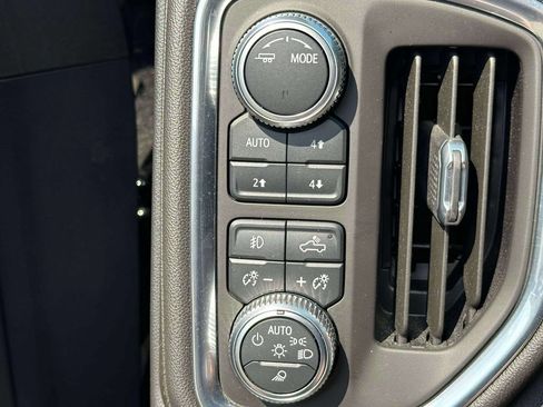 Used 2021 GMC Sierra 1500 AT4 w/ AT4 Premium Package AWD/4WD image 19