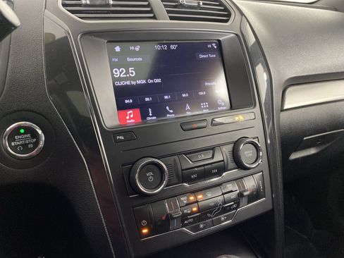 Used 2019 Ford Explorer XLT w/ Equipment Group 202A image 30