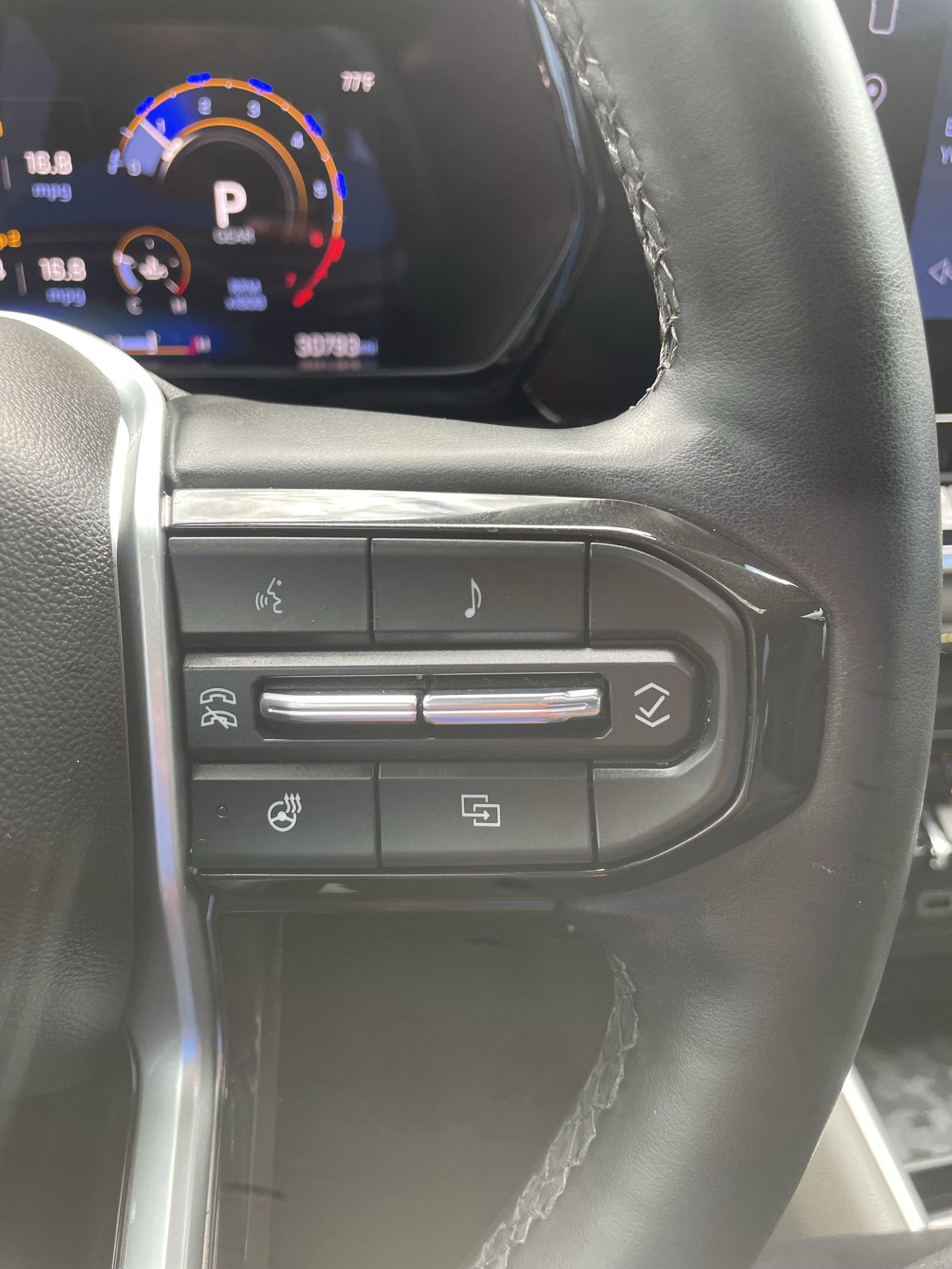 Used 2024 Chevrolet Colorado ZR2 w/ ZR2 Convenience Package III AWD/4WD image 23