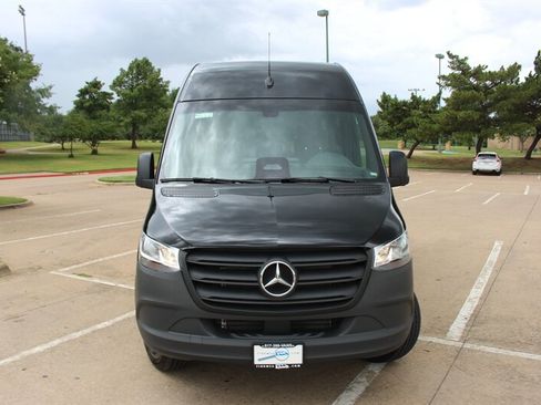 Used 2026 Mercedes-Benz Sprinter 2500 image 8