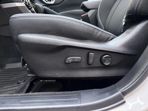 Used 2019 Subaru Forester Premium AWD/4WD image 10