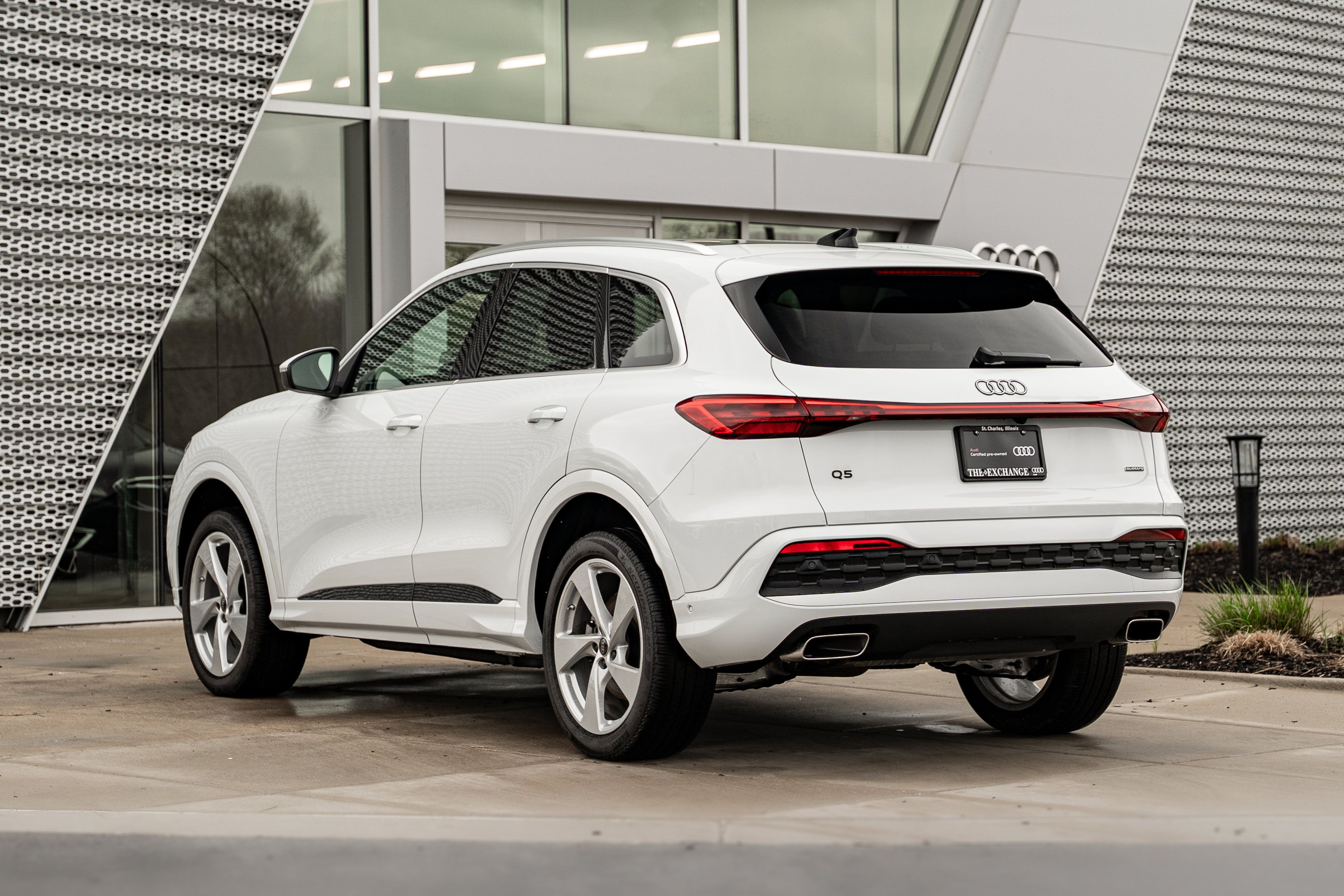 Certified 2025 Audi Q5 Premium w/ Premium Plus AWD/4WD image 4