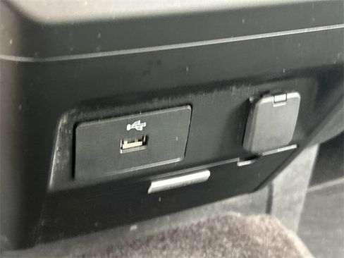 Certified 2018 Ford F150 XL w/ Equipment Group 101A Mid image 36