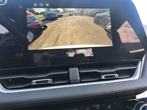 Used 2025 Chevrolet Equinox LT FWD image 10