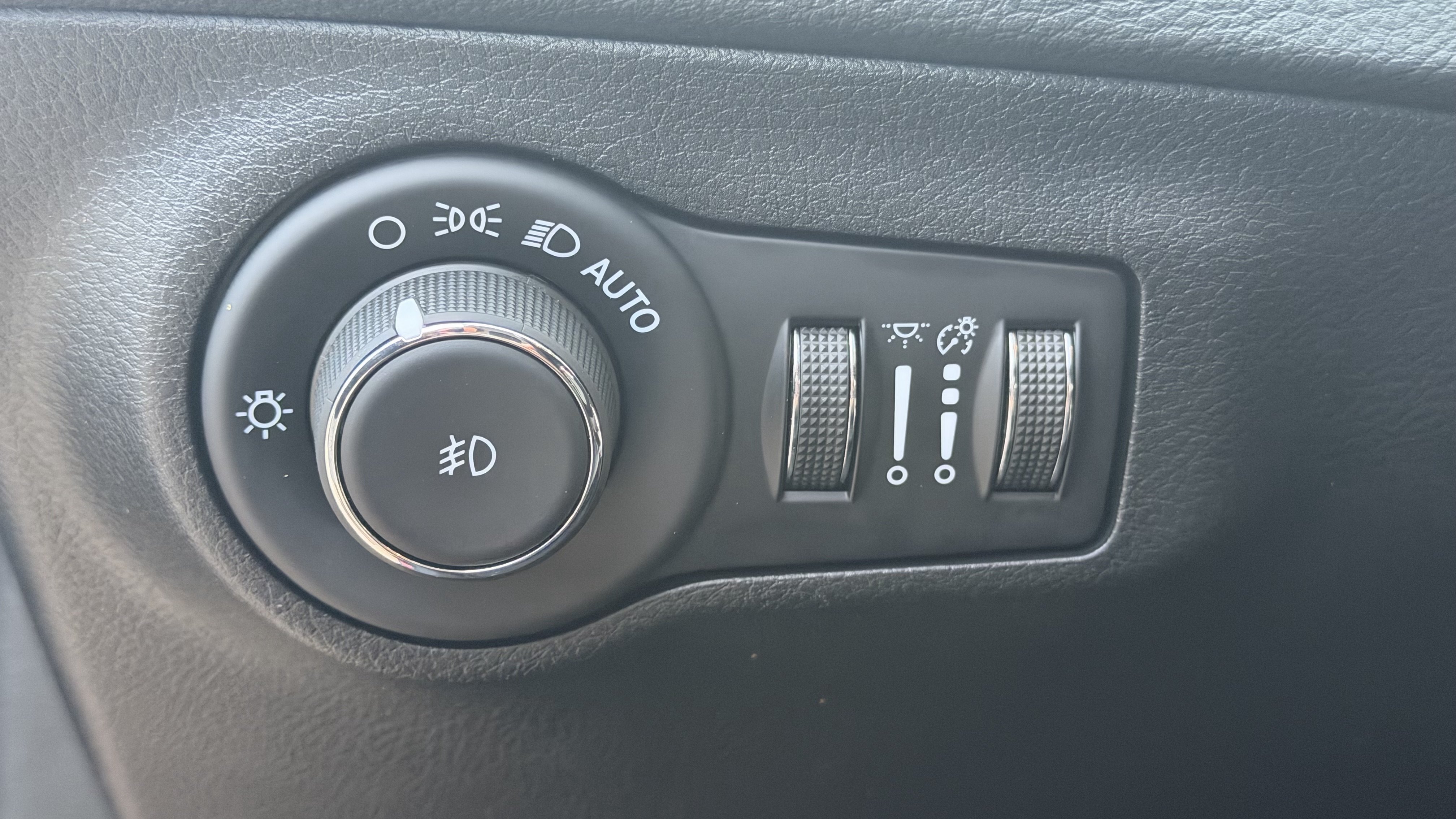 Used 2021 Jeep Compass Limited AWD/4WD image 16