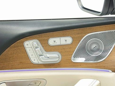 Used 2021 Mercedes-Benz GLE 350 w/ 3rd Row Seat Package image 32