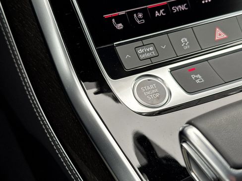 New 2025 Audi Q8 Premium Plus image 21