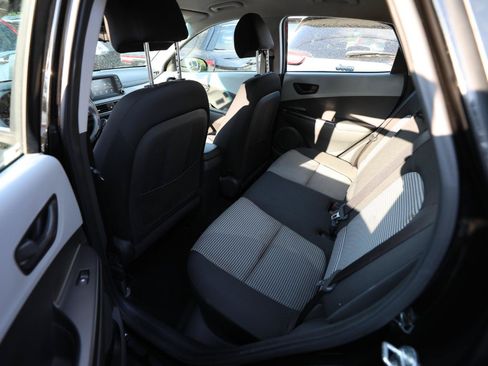 Used 2021 Hyundai Kona SE AWD/4WD image 12