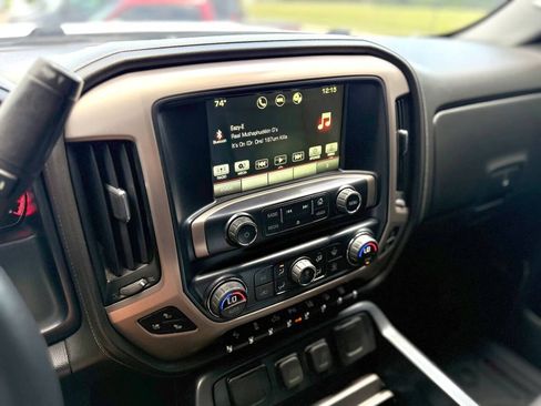 Used 2016 GMC Sierra 2500 Denali w/ Duramax Plus Package AWD/4WD image 22