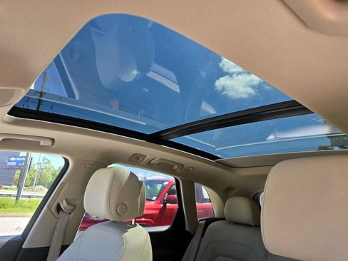 Used 2022 Audi Q5 2.0T Premium Plus image 19