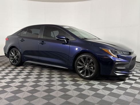 Used 2022 Toyota Corolla SE FWD image 6
