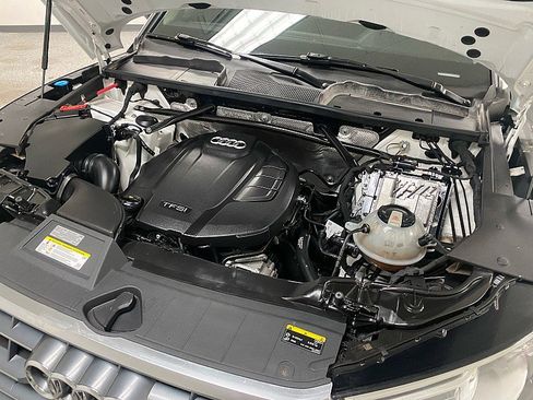 Used 2020 Audi Q5 2.0T Premium image 16