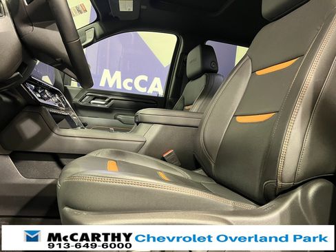 Used 2024 GMC Sierra 2500 AT4 w/ AT4 Premium Plus Package image 28