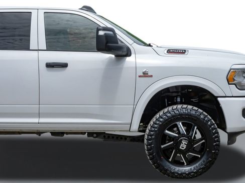 Used 2024 RAM 3500 Tradesman w/ Chrome Appearance Group image 8