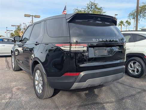 Used 2020 Land Rover Discovery SE image 6