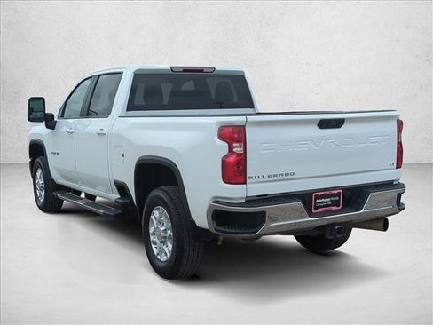 Used 2024 Chevrolet Silverado 2500 LT image 9