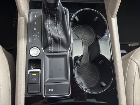 Certified 2023 Volkswagen Atlas SE w/ Panoramic Sunroof Package image 21