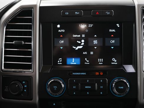 Used 2017 Ford F250 Lariat w/ FX4 Off-Road Package AWD/4WD image 18