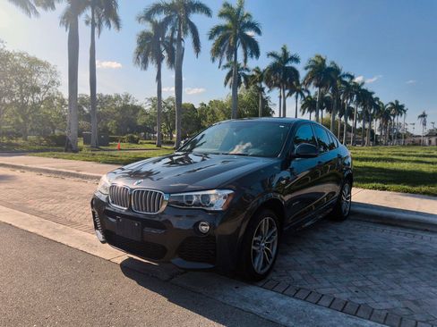 Used 2016 BMW X4 xDrive35i w/ Technology Package AWD/4WD image 2