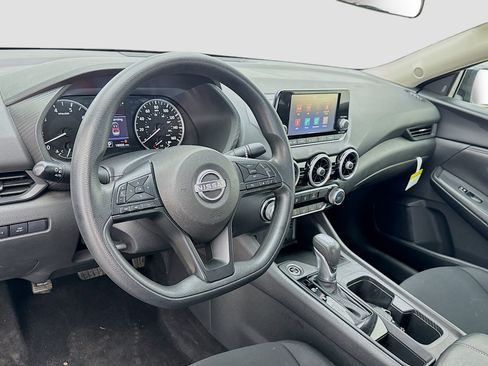 Used 2025 Nissan Sentra S FWD image 7
