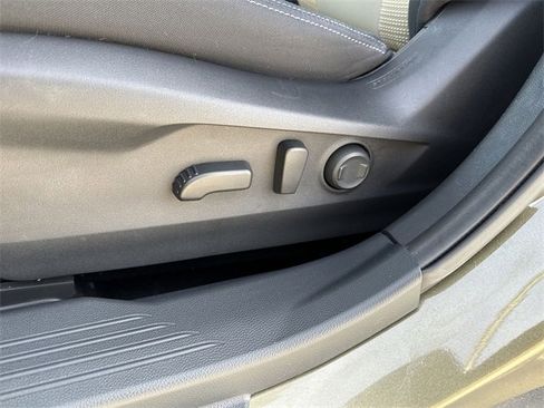 Certified 2022 Subaru Outback Premium image 19