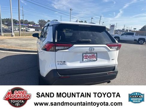 Used 2021 Toyota RAV4 XLE image 3