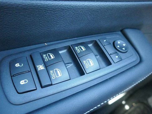 New 2026 Chrysler Pacifica Select image 17