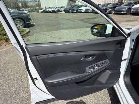 Used 2020 Nissan Sentra SV image 38