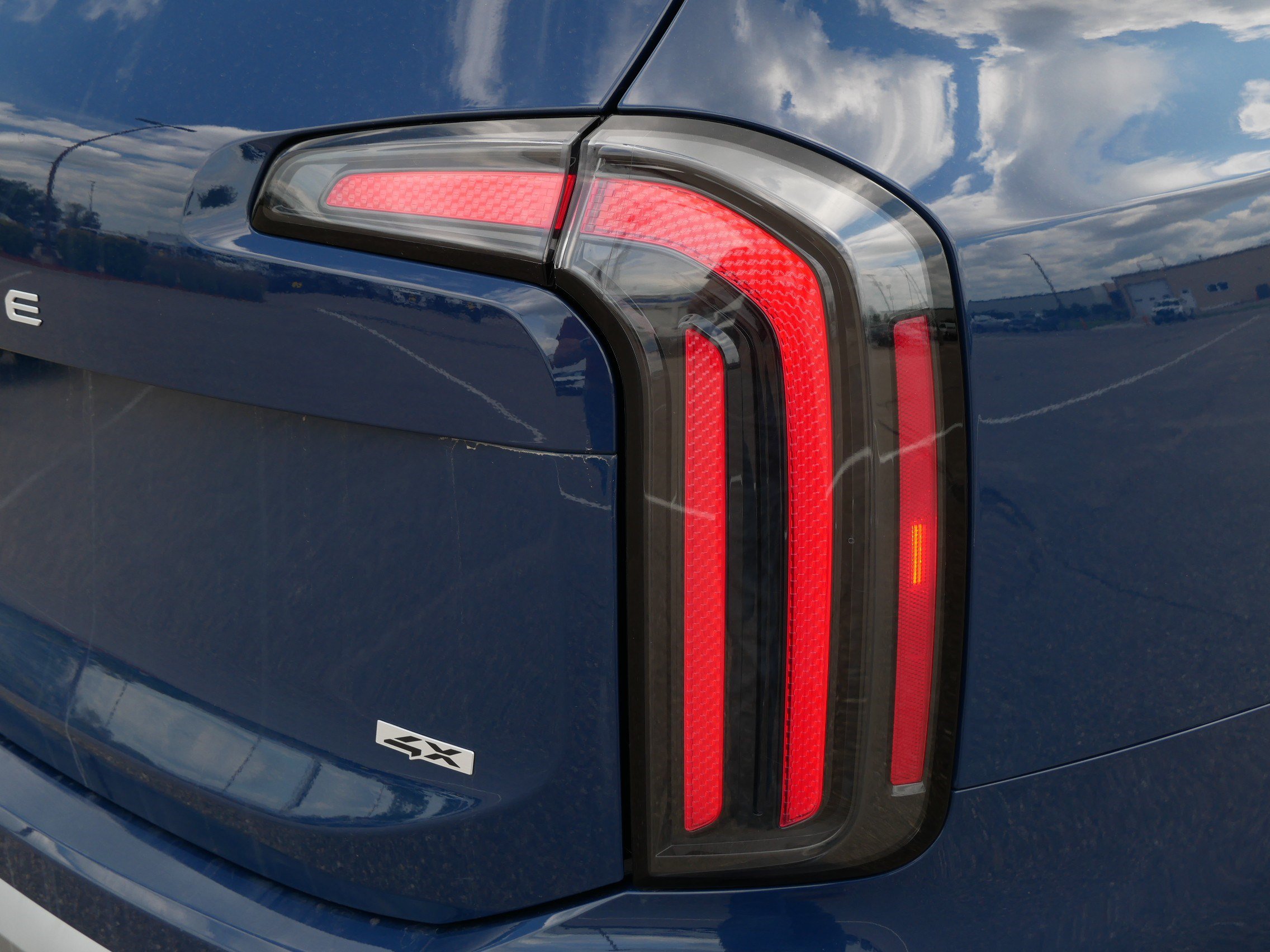 Used 2024 Kia Telluride SX AWD/4WD image 17