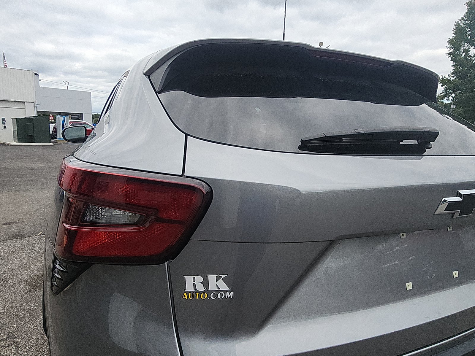 Used 2024 Chevrolet Trax RS FWD image 10