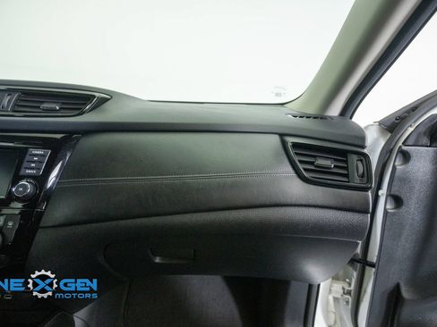 Used 2019 Nissan Rogue SL w/ Premium Package AWD/4WD image 42
