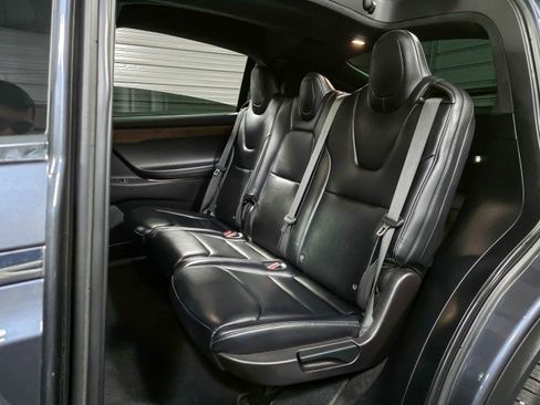 Used 2020 Tesla Model X Long Range image 19