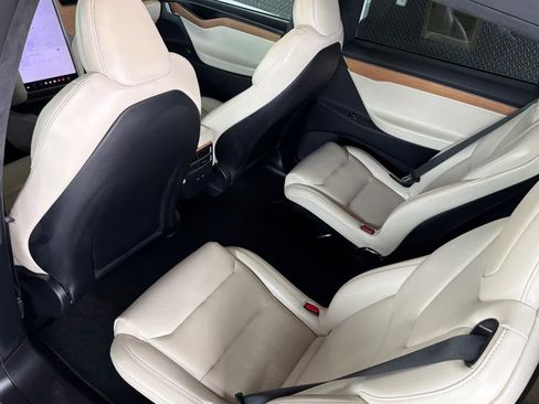 Used 2020 Tesla Model X Long Range image 4