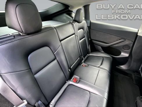 Used 2023 Tesla Model Y Long Range AWD/4WD image 26