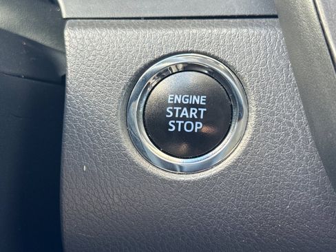 Used 2019 Toyota Camry SE FWD image 27