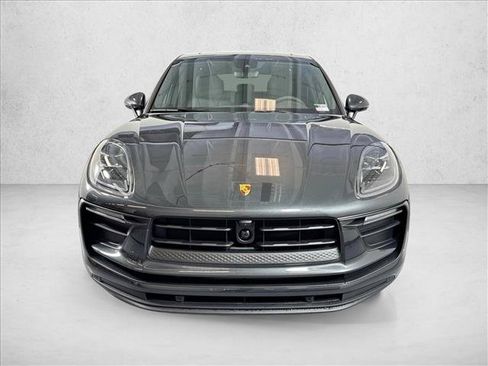 Certified 2026 Porsche Macan AWD/4WD image 6