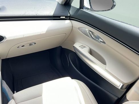 Certified 2023 Genesis GV70 2.5T w/ Select Package AWD/4WD image 16