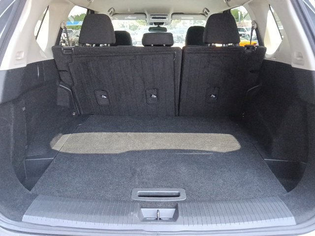 Used 2024 Nissan Rogue SV FWD image 27