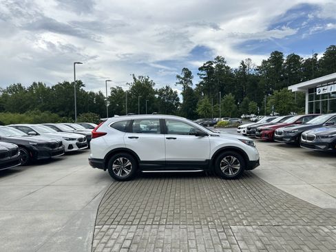 Used 2019 Honda CR-V LX image 5