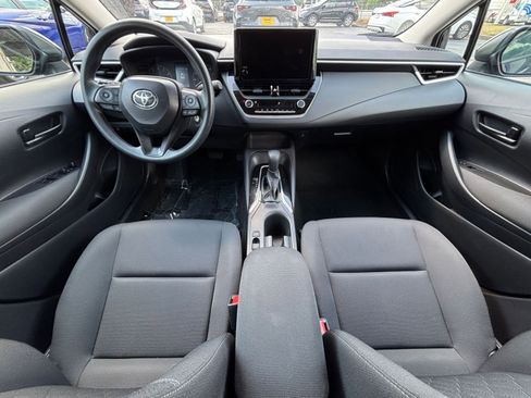 Used 2025 Toyota Corolla LE FWD image 37