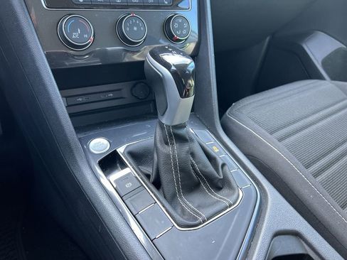 Certified 2024 Volkswagen Tiguan S image 20