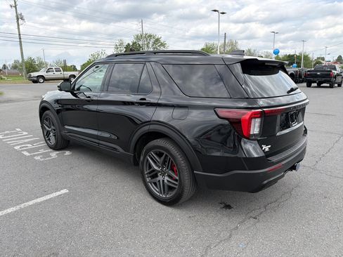 Used 2026 Ford Explorer ST-Line w/ ST-Line Street Pack AWD/4WD image 6