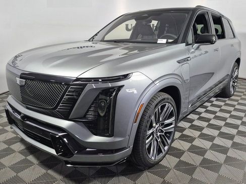 New 2026 Cadillac Vistiq Platinum w/ LPO, Floor Liner Package image 3