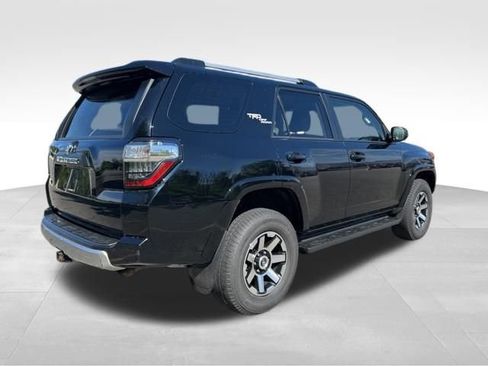 Used 2018 Toyota 4Runner TRD Off-Road AWD/4WD image 5